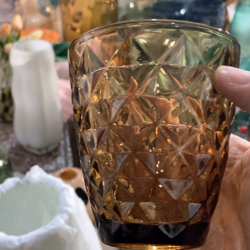 【闪购商品】茶色四个杯子摆件家居