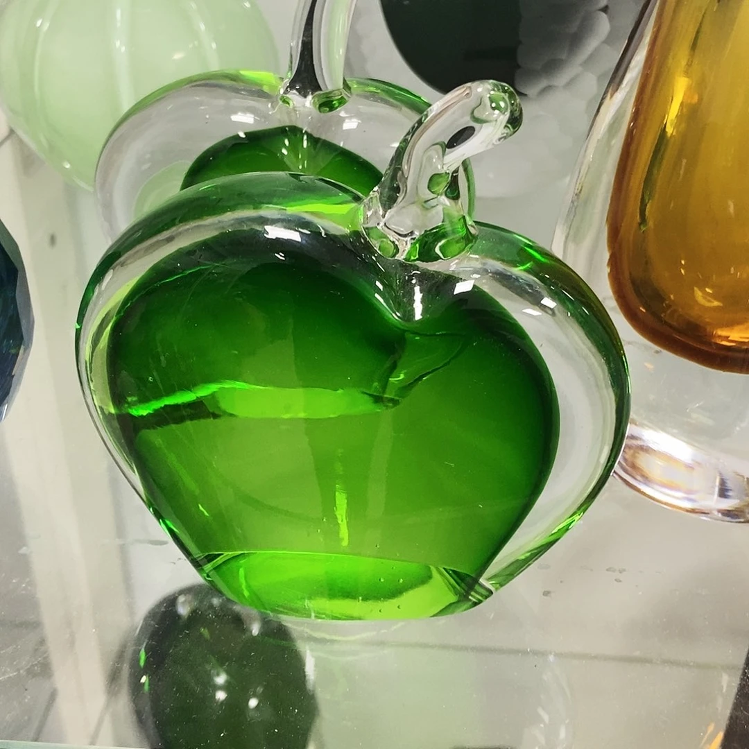 苹果琉璃花瓶摆件