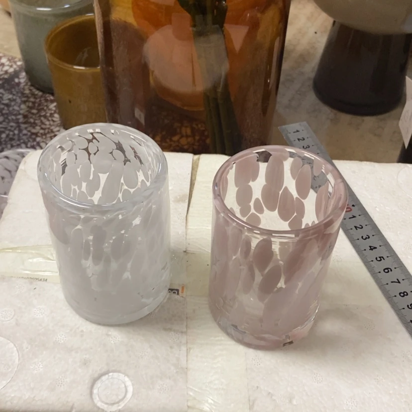 【闪购商品】两个玻璃花瓶摆件