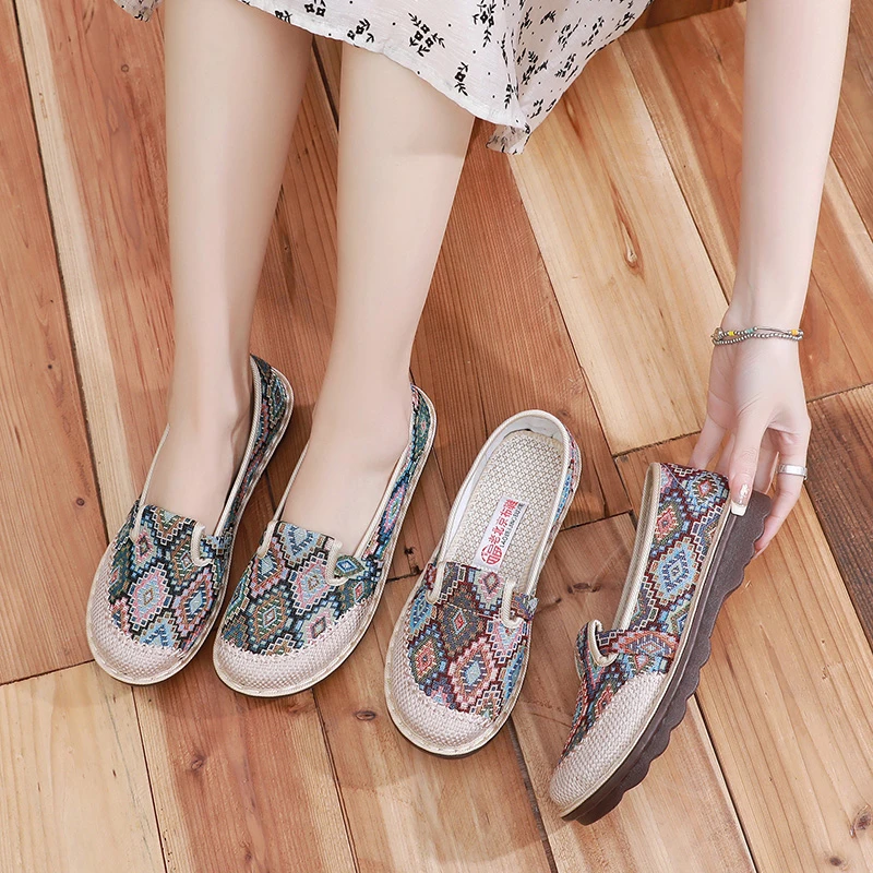 2023民族风夏季女鞋老北京布鞋复古国风汉服透气代发一脚蹬绣花鞋