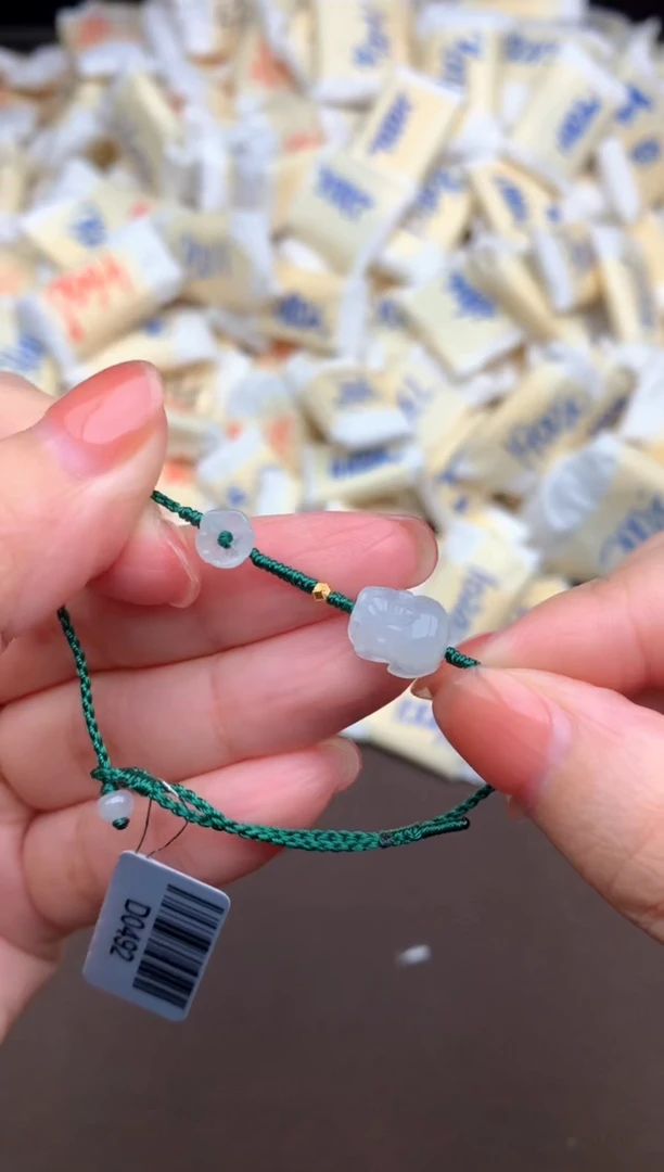 【闪购商品】翡翠手绳未镶嵌一