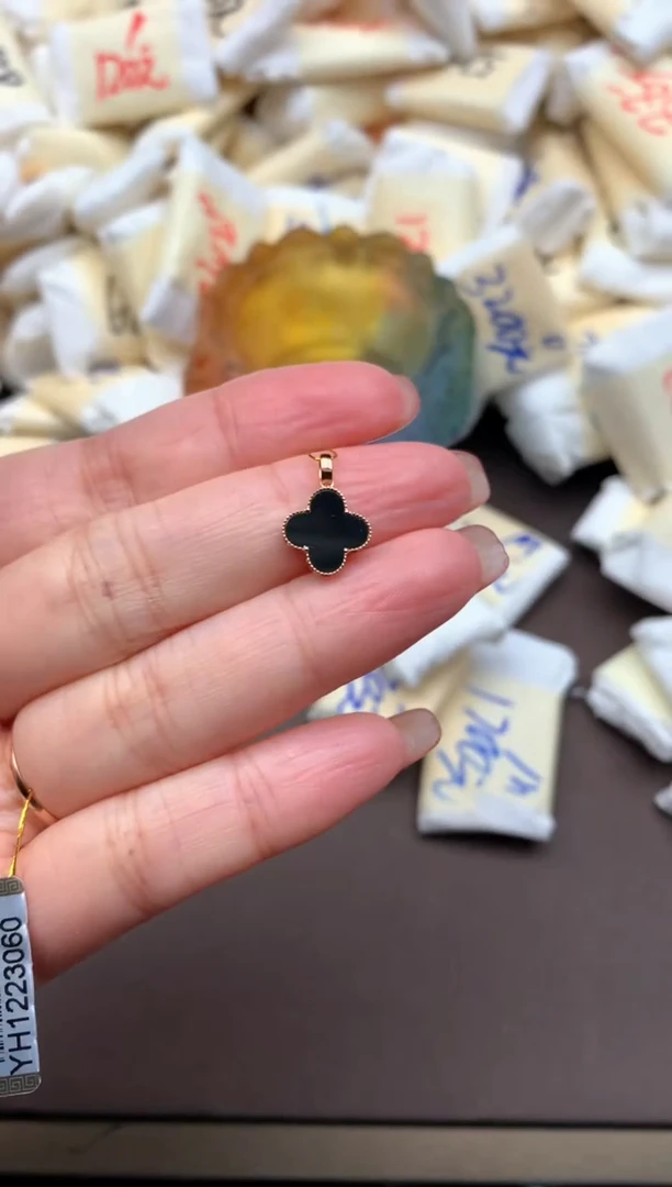 【闪购商品】翡翠挂件18K金镶嵌(多样性发货)1个