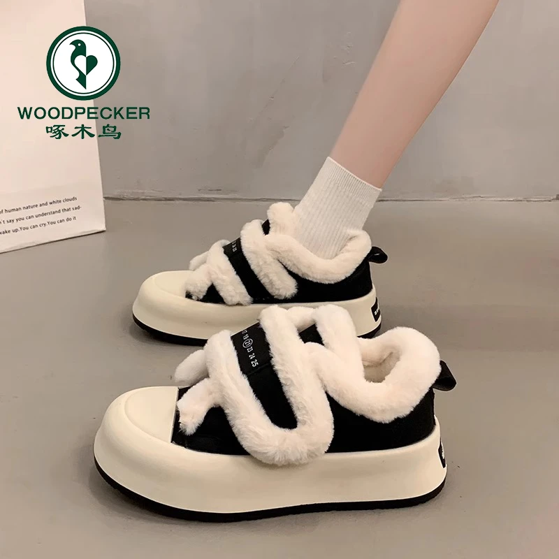 啄木鸟厚底加绒松糕板鞋女2024冬季魔术贴休闲毛毛鞋加厚保暖棉鞋