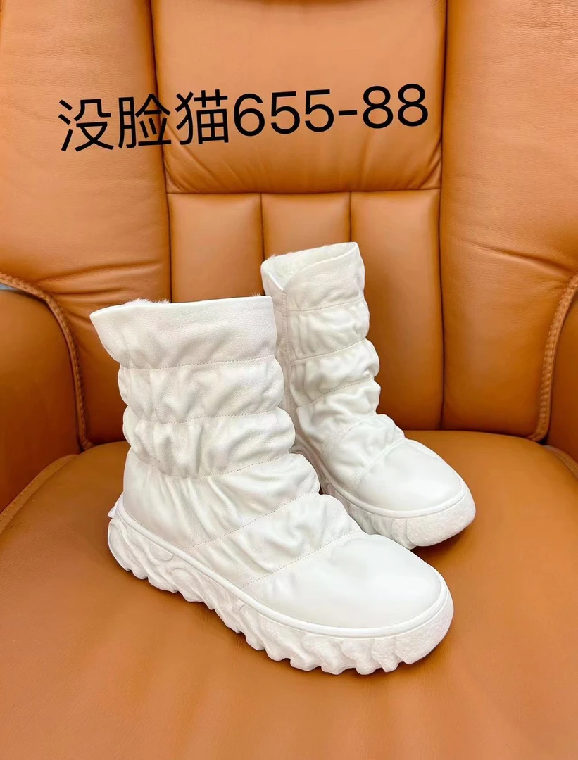 没脸猫冬季时尚百搭厚底白色中筒加绒保暖平底加厚休闲靴子655-88