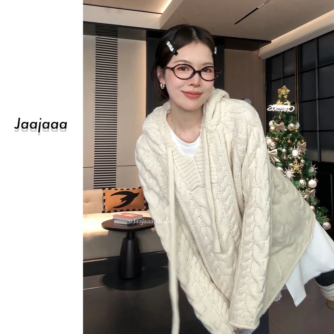 Jaajaaa云端柔雾 连帽设计感麻花慵懒风宽松毛衣/FFII
