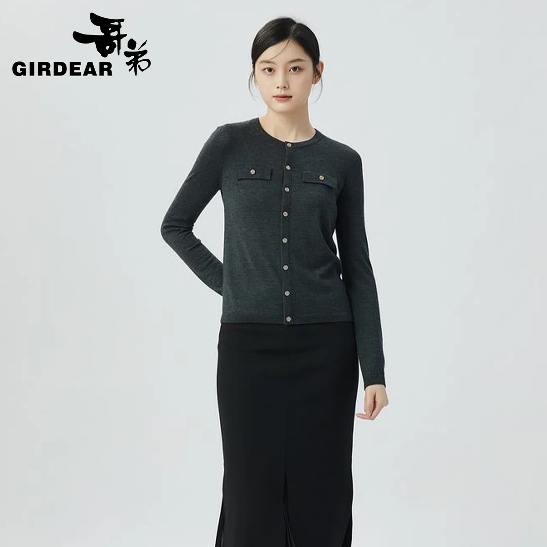 GIRDEAR/哥弟新款圆领单排扣长袖针织开衫 1499169