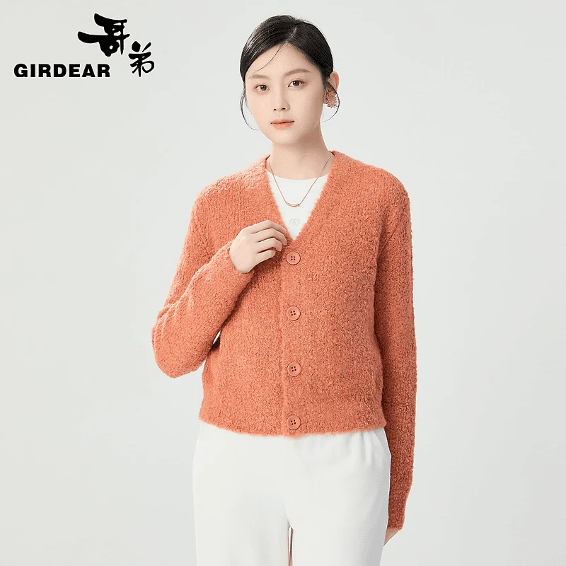 GIRDEAR/哥弟新款时尚百搭温柔软糯毛绒感针织开衫外套148001