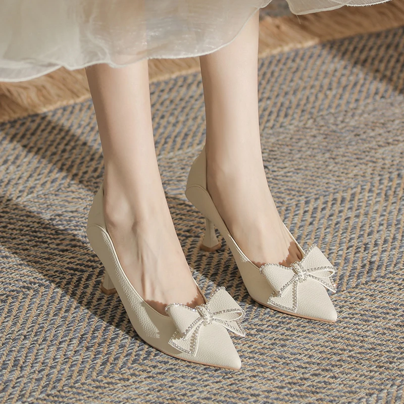 蓝水钻蝴蝶结高跟鞋女春夏新款婚鞋法式名媛气质小众尖头单鞋女