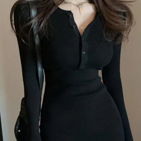黑色修身气质包臀裙性感裙子女秋冬爆款2025新款连衣裙长袖小黑裙