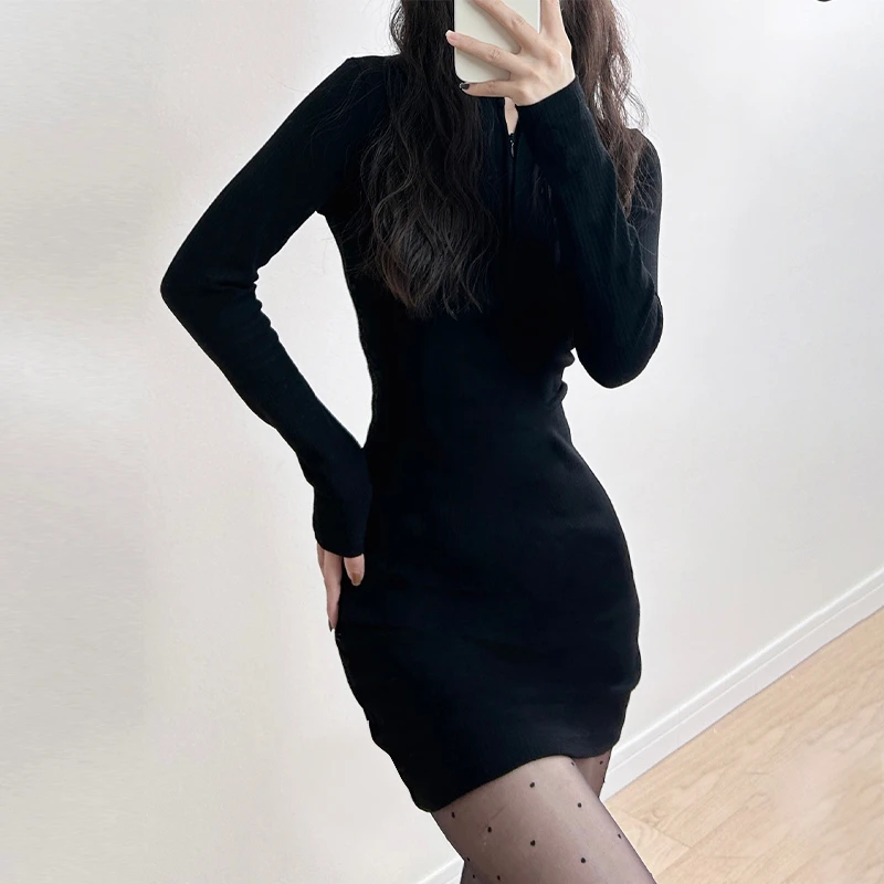 春秋黑色性感长袖包臀裙显瘦裙子女爆款2025新款连衣裙气质小黑裙