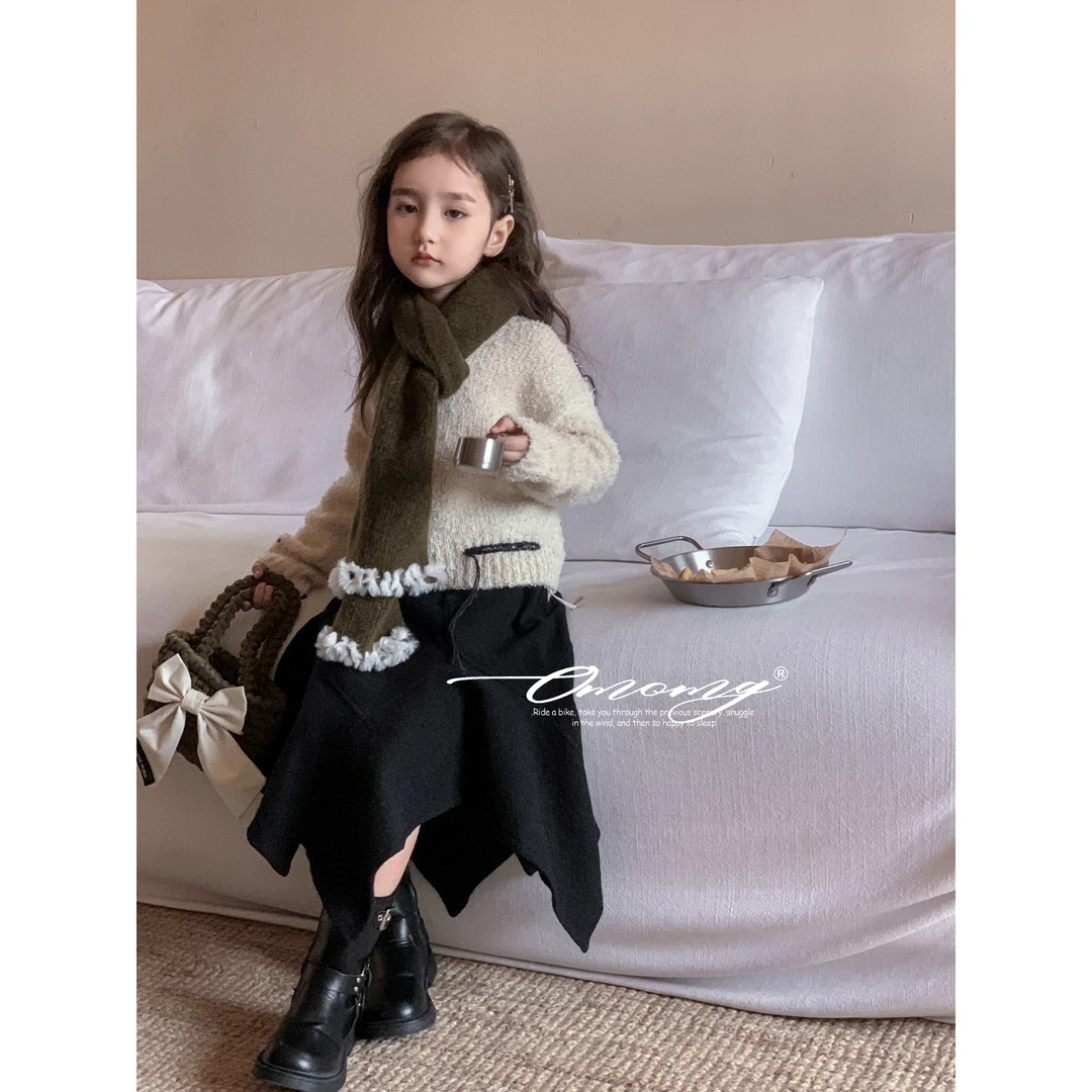 OMOMG女童黑半裙冬季气质时尚百搭休闲黑色呢料半裙MGQ5012