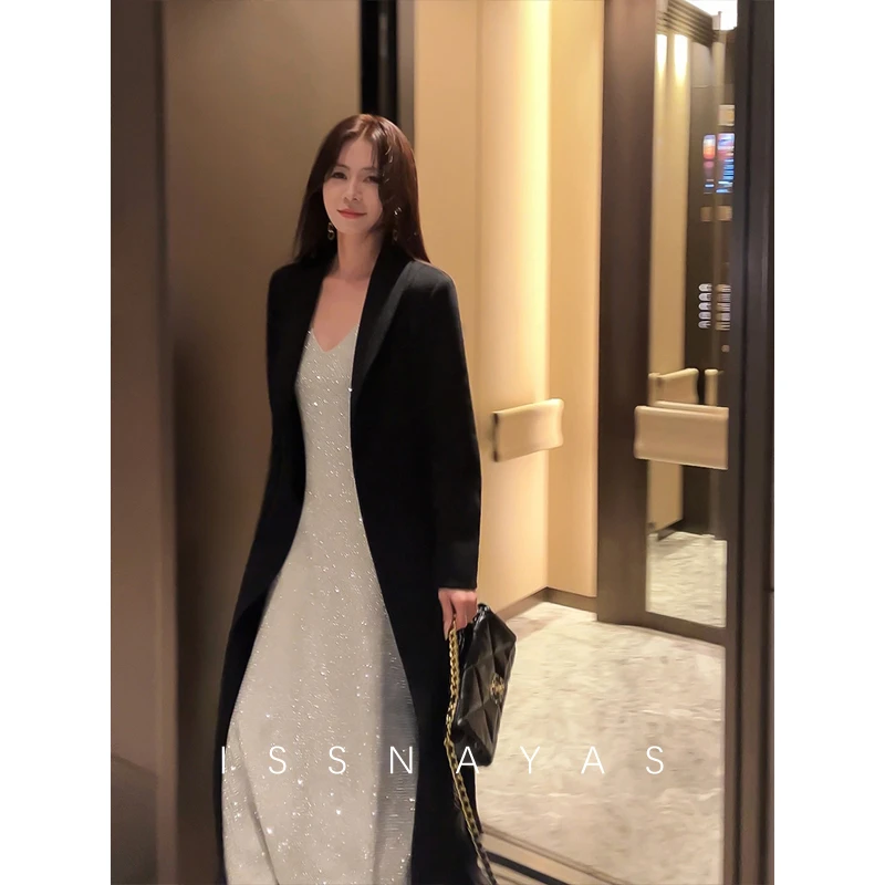 法式优雅性感V领香槟色吊带无袖连衣裙轻奢减龄修身显瘦亮钻裙子