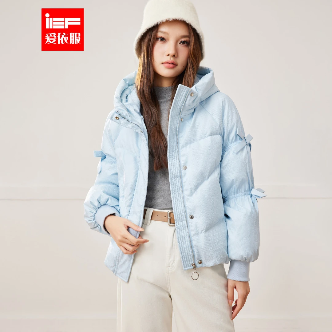 爱依服短款羽绒服女冬新款日系甜美宽松灯笼袖蝴蝶结连帽外套
