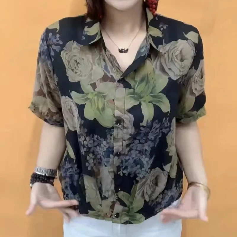 夏季时尚薄款防晒妈妈新款遮肉洋气宽松遮肚上衣妈妈装夏装衬衫