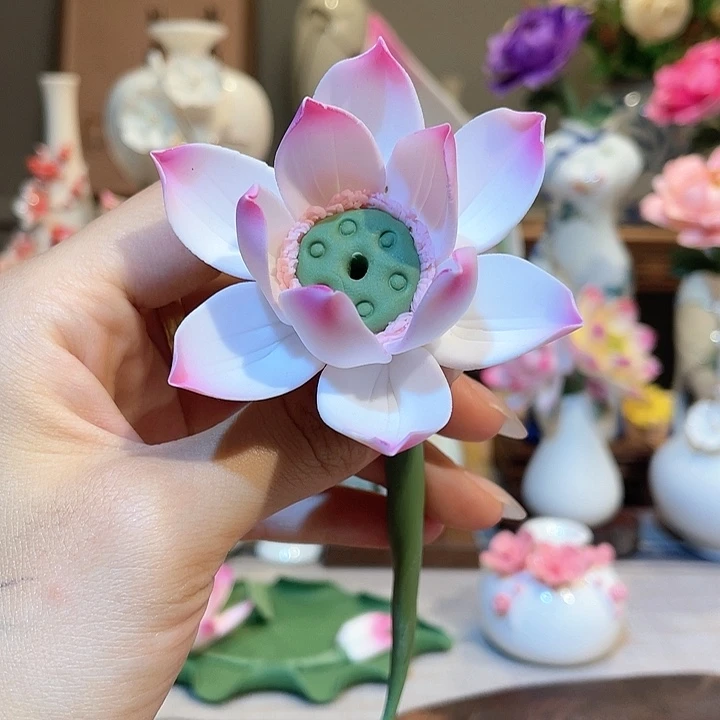 手工陶瓷精致摆件