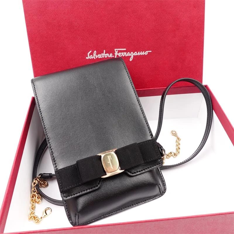 99新 FERRAGAMO/菲拉格慕 Vara黑色单肩包T_ZY0000395882