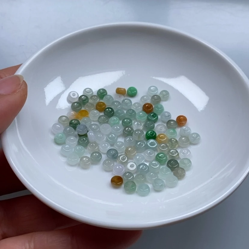 【闪购商品】翡翠散珠100颗未镶嵌加工定制