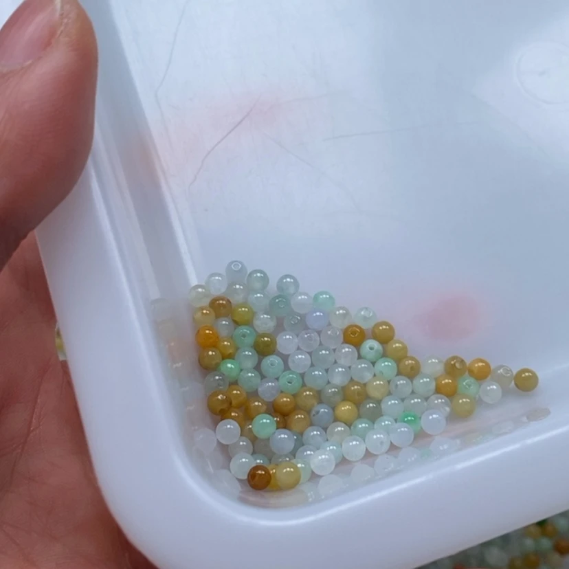 【闪购商品】翡翠散珠100颗未镶嵌