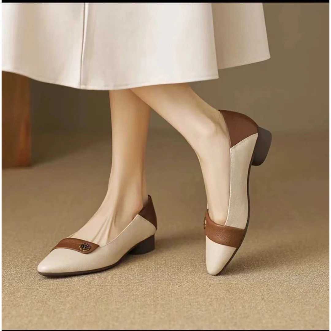 T2024新款时尚气质百搭软底软皮拼色休闲单鞋