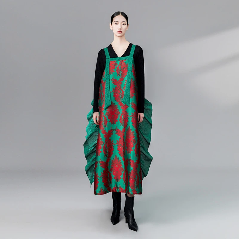 轮廓扶桑晓日撞色拼接吊带裙L233Y075复古提花木耳边连衣裙长裙