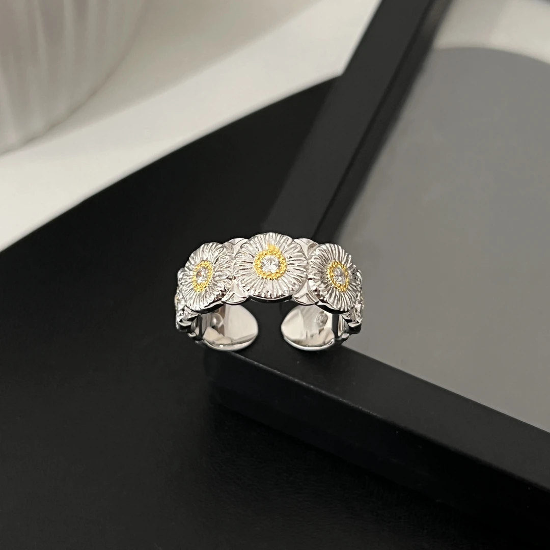 925银合成锆石戒指 轻奢复古时尚个性小雏菊拉丝缎面开口纯银戒指