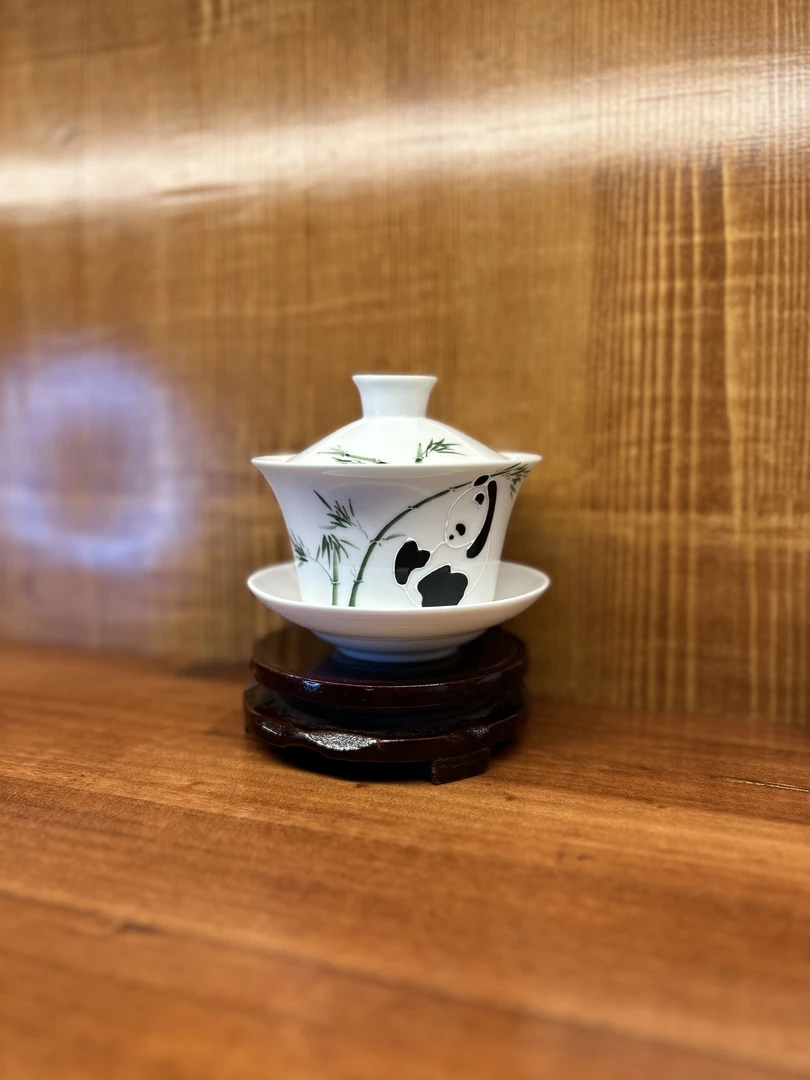 景德镇陶瓷纯手工手绘高白泥高白釉大容量瓷盖碗熊猫马蹄三才盖碗