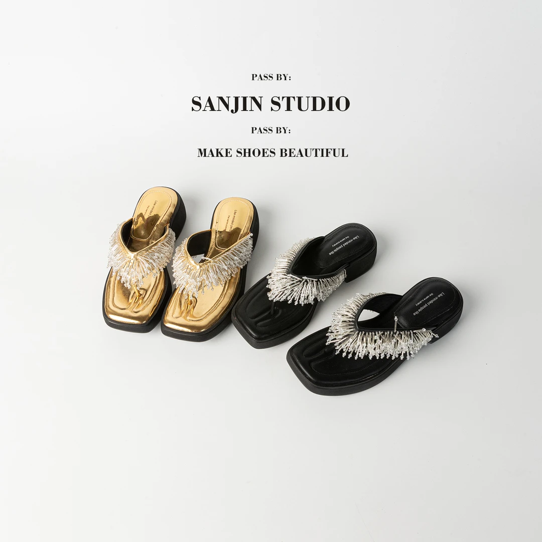 三金【流动光芒】5CM 欧美风设计款水钻串珠方头夹趾厚底人字凉拖女