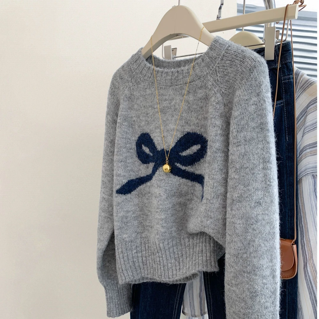 2025秋季蝴蝶结浣熊绒套头圆领毛衣女百搭内搭针织打底衫上衣春秋