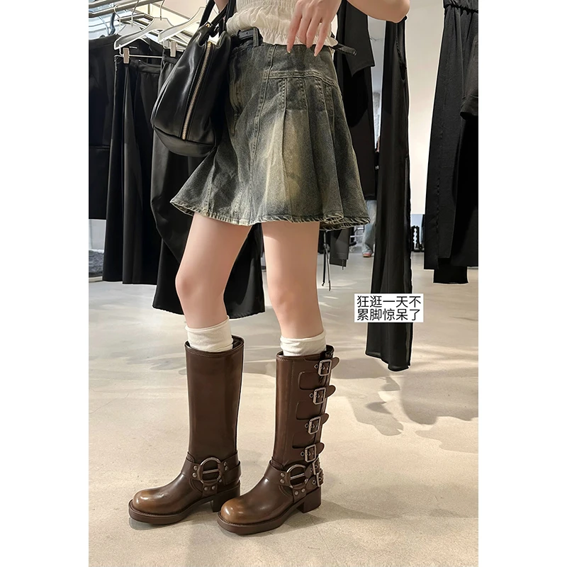 复古阿miu真皮中高筒靴西部牛仔靴女复古棕色骑士长靴排扣秋冬