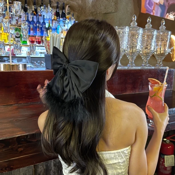 非金属布艺发饰 秋冬氛围感羽毛蝴蝶结弹簧夹后脑勺发夹气质头饰