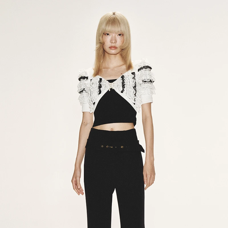 【陈大可】LE FAME/拉飞姆仙气黑白拼接蕾丝针织短款上衣B138