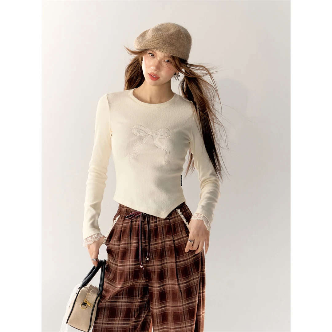 AsGony 蝴蝶结蕾丝花边修身长袖上衣女初秋显瘦不规则下摆打底衫