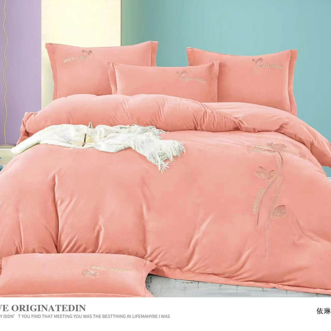 宝宝绒床裙款绣花四件套-依琳