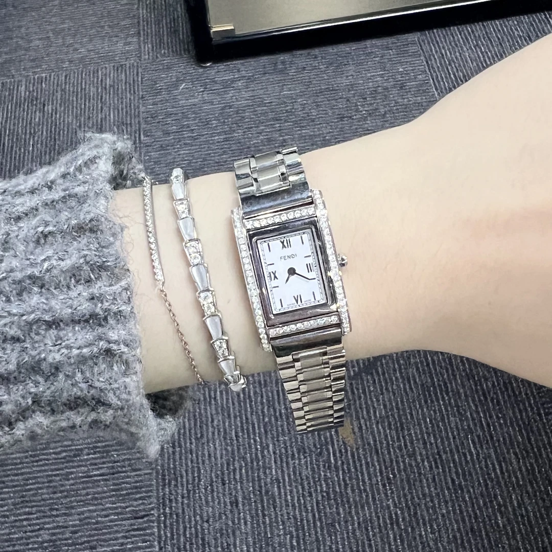 95新  FENDI/芬迪/vintage中古手表/石英表/后镶钻/FD019