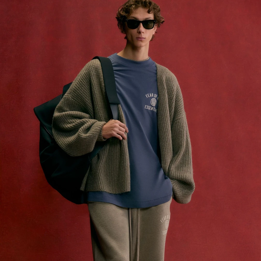 ESSENTIALS FEAR OF GOD 2024 Holiday基础圆领短袖