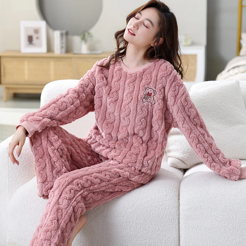 法兰绒睡衣女士秋冬季长袖加厚加绒保暖珊瑚绒可外穿家居服套装