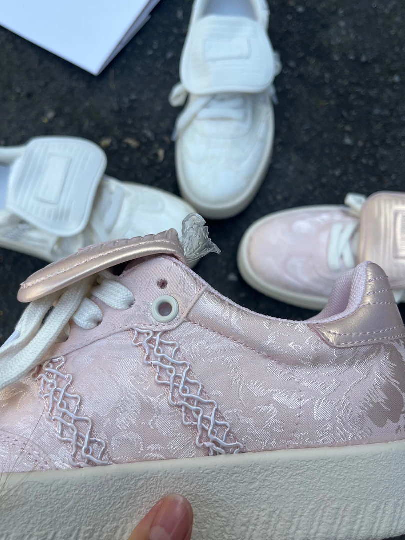 2024蕾丝布面德训鞋港风复古休闲板鞋长鞋舌百搭女款时尚透气