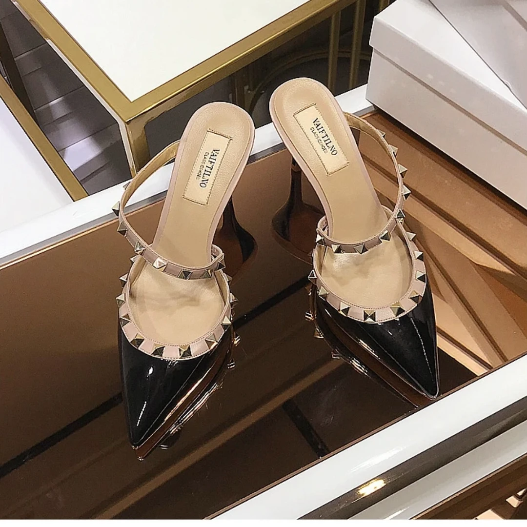 2024新款凉拖鞋女外穿包头半拖鞋细跟尖头铆钉凉鞋女细跟高跟鞋