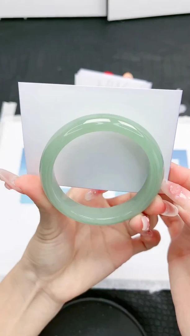 【闪购商品】石英质玉手镯未镶嵌334-56.3