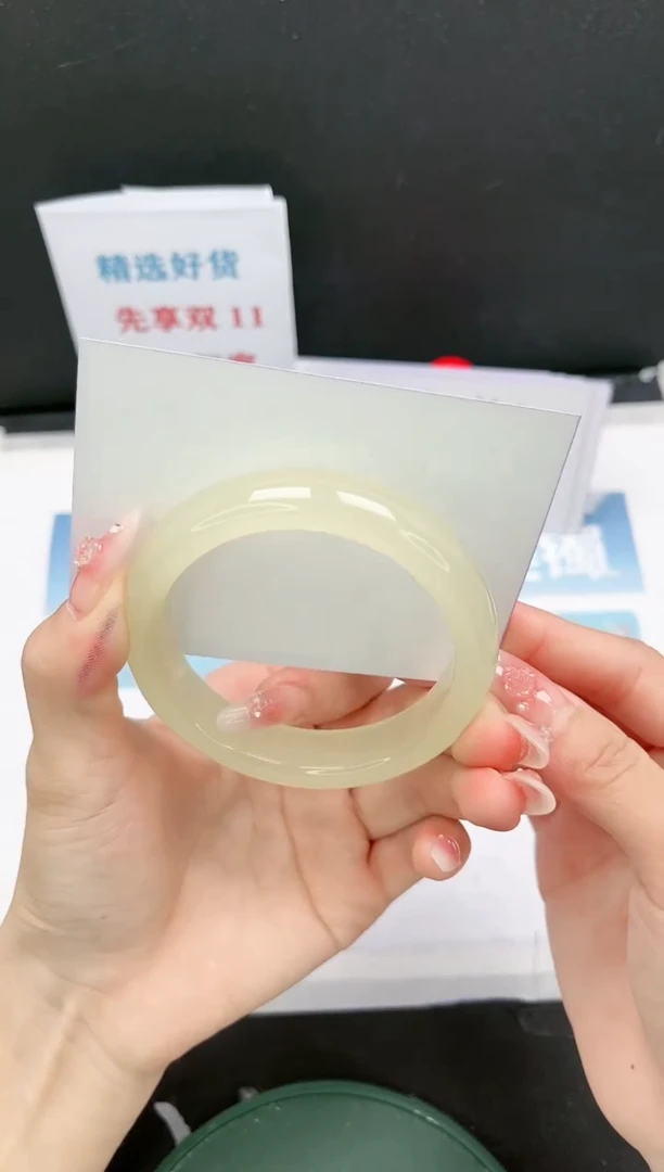 【闪购商品】石英质玉手镯未镶嵌L154-56.2