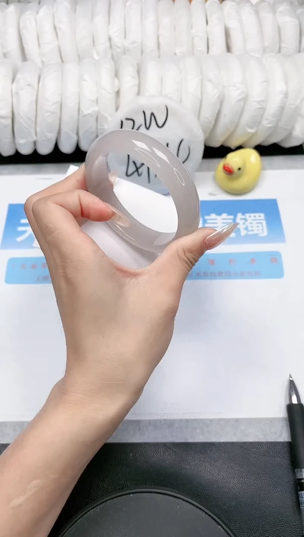 【闪购商品】石英质玉手镯未镶嵌L245-60