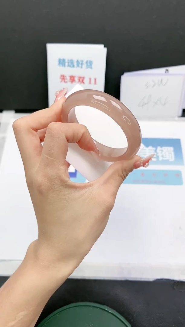 【闪购商品】石英质玉手镯未镶嵌396-55.8