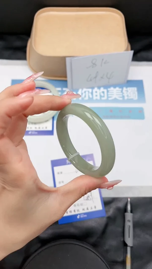 【闪购商品】石英质玉手镯未镶嵌61-50.2