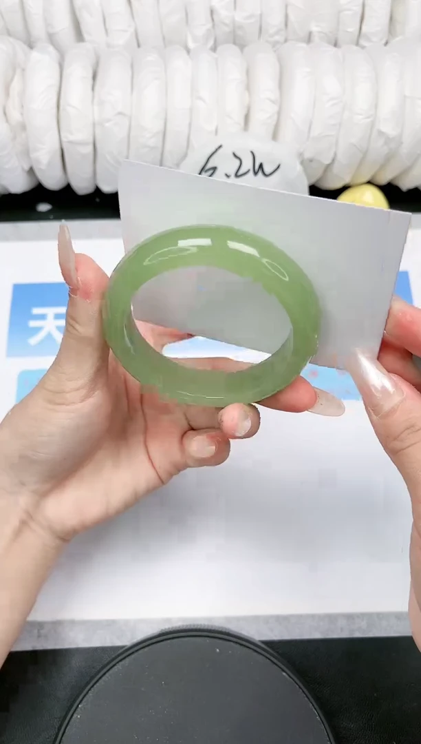 【闪购商品】石英质玉手镯未镶嵌F189-54