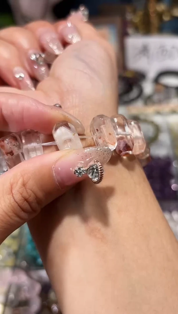 【闪购商品】水晶手串未镶嵌兔毛隔片一个