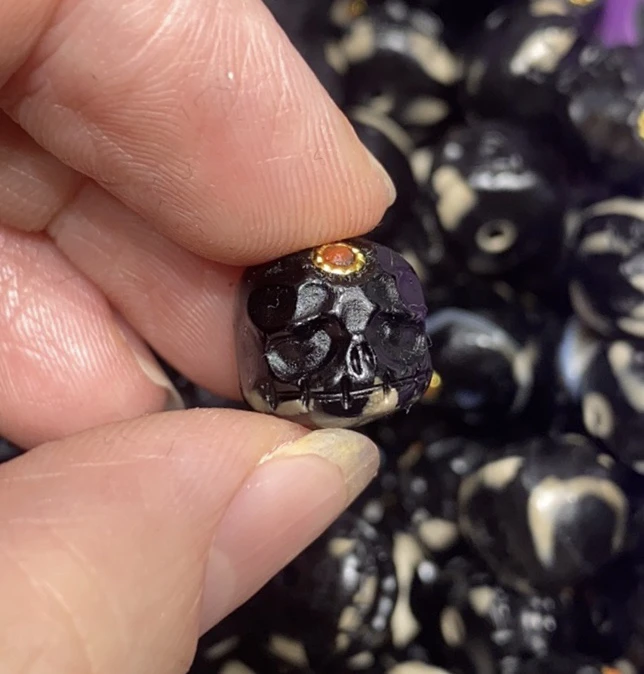 玛瑙配珠未镶嵌黑色阿呆单颗