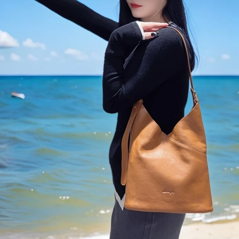 食草堂实体店正品，时尚休闲托特包