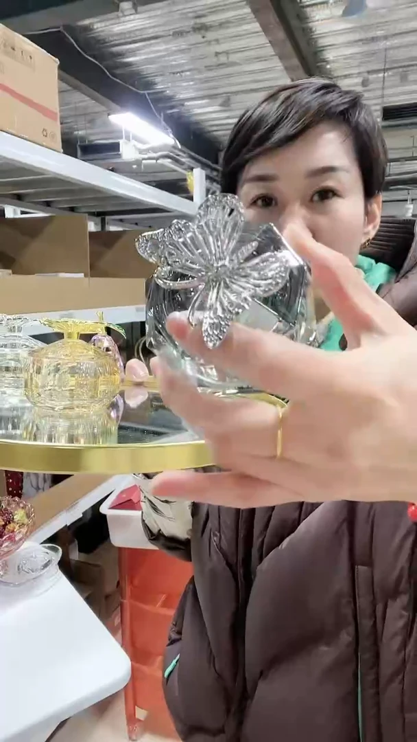 【闪购商品】蝴蝶水晶罐-烟灰