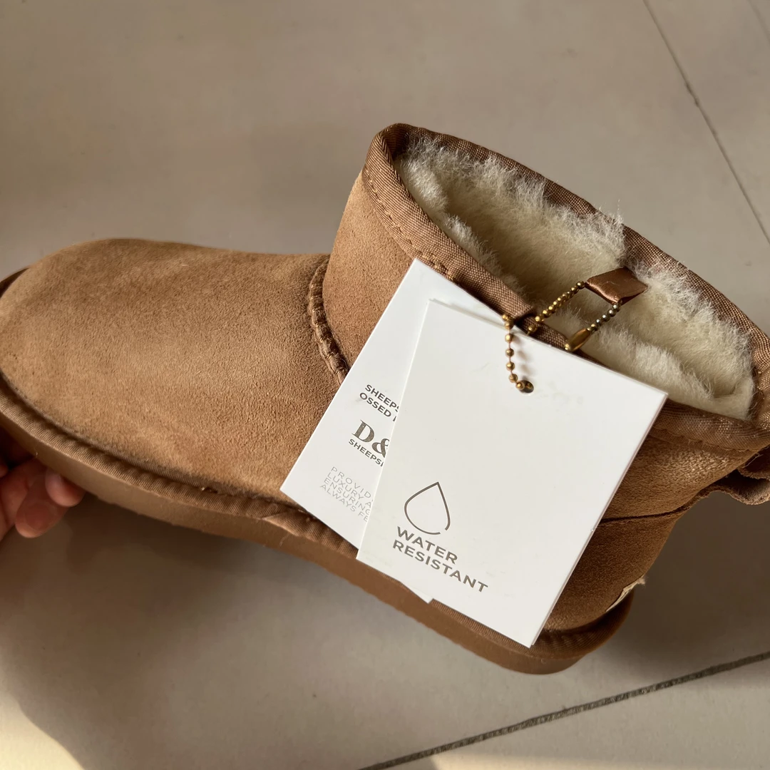 橡胶底女士断码5854 栗色灰色 皮毛一体女款雪地靴