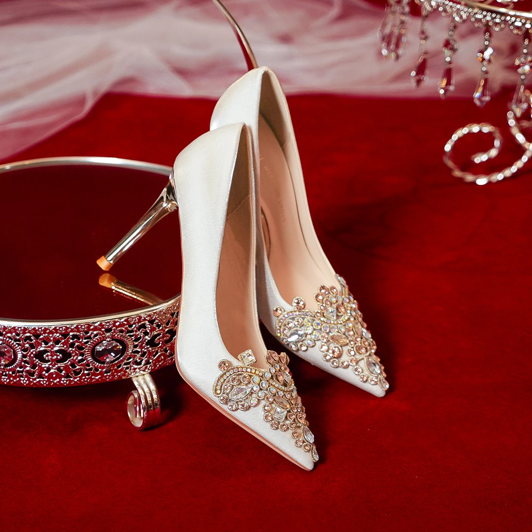 爆款高跟鞋婚礼法式尖头主婚纱细跟新款伴娘鞋浅口高跟鞋气质宴会